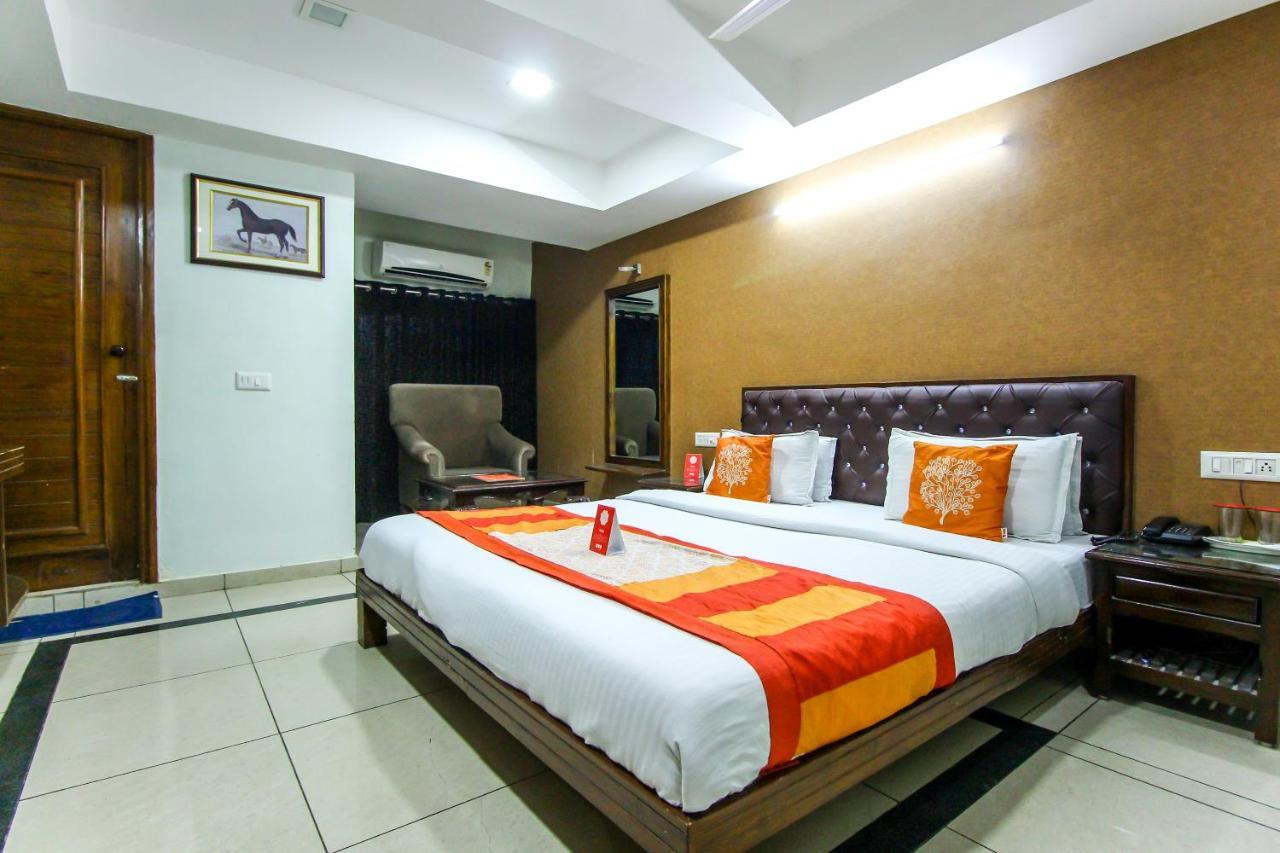 Hotel Seven Ahmedabad Ngoại thất bức ảnh