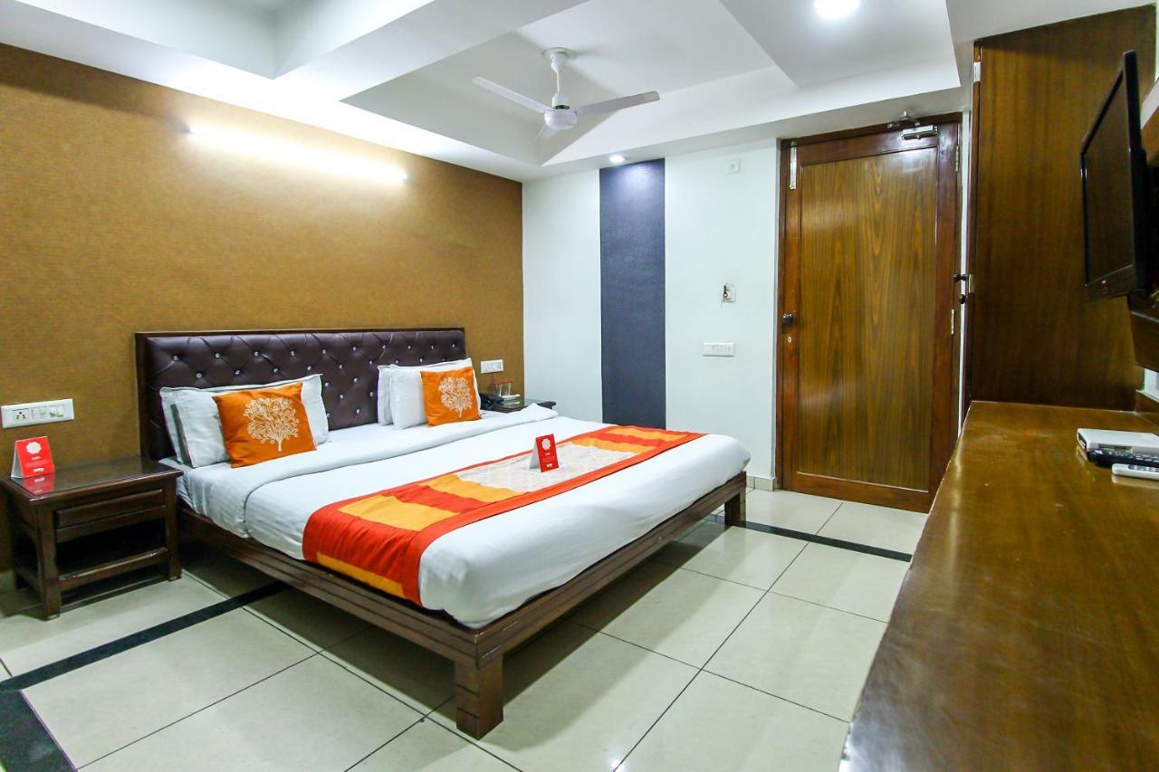 Hotel Seven Ahmedabad Ngoại thất bức ảnh