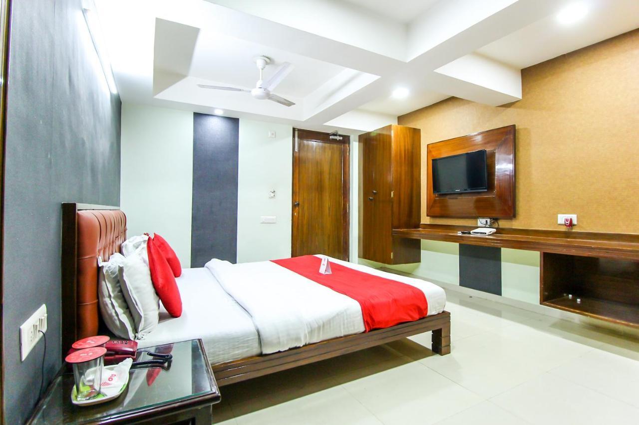 Hotel Seven Ahmedabad Ngoại thất bức ảnh
