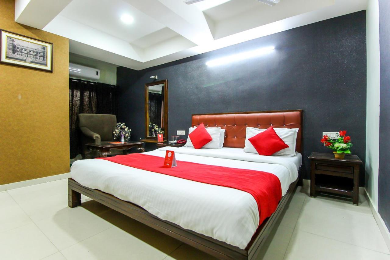 Hotel Seven Ahmedabad Ngoại thất bức ảnh