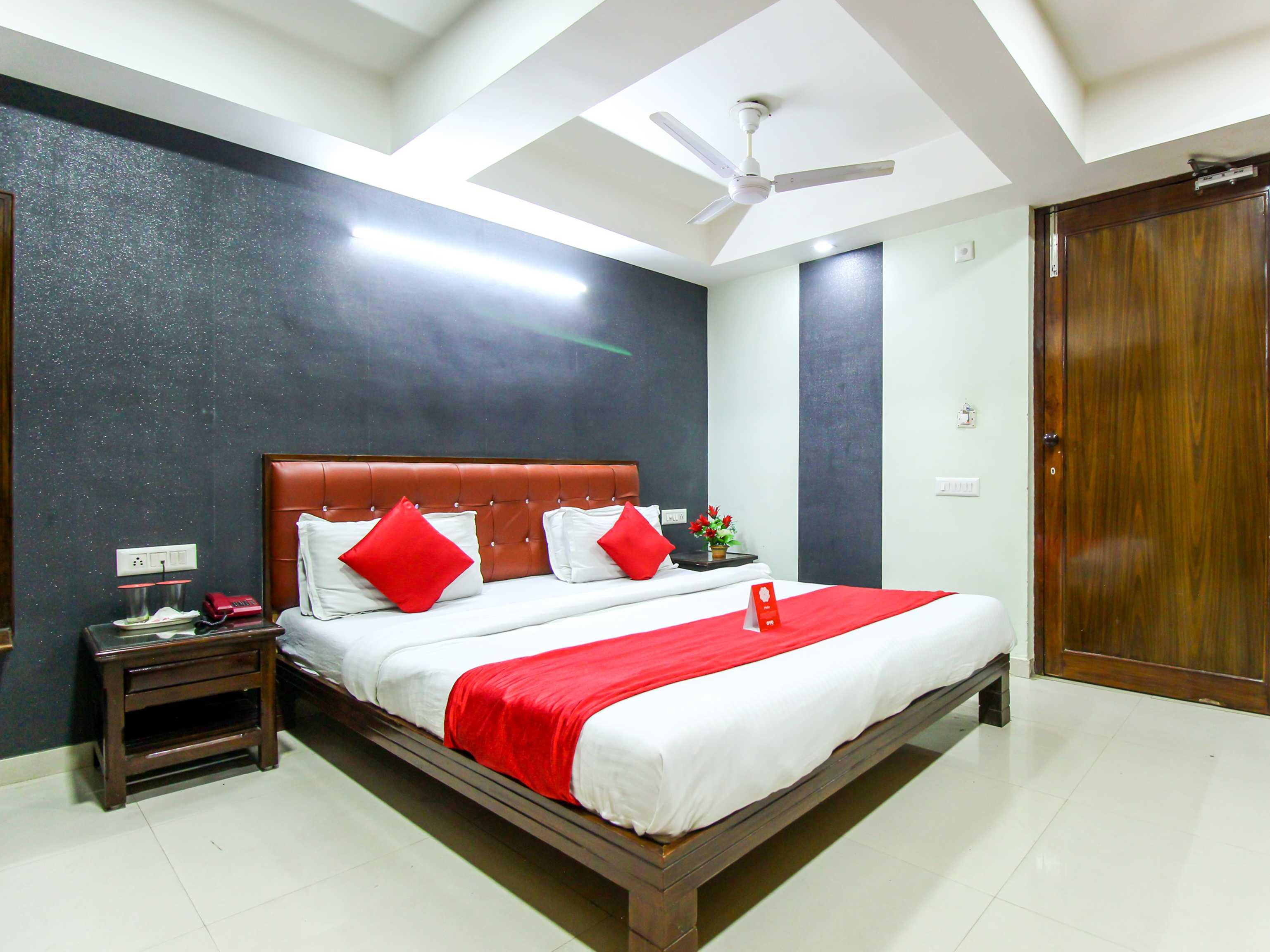 Hotel Seven Ahmedabad Ngoại thất bức ảnh