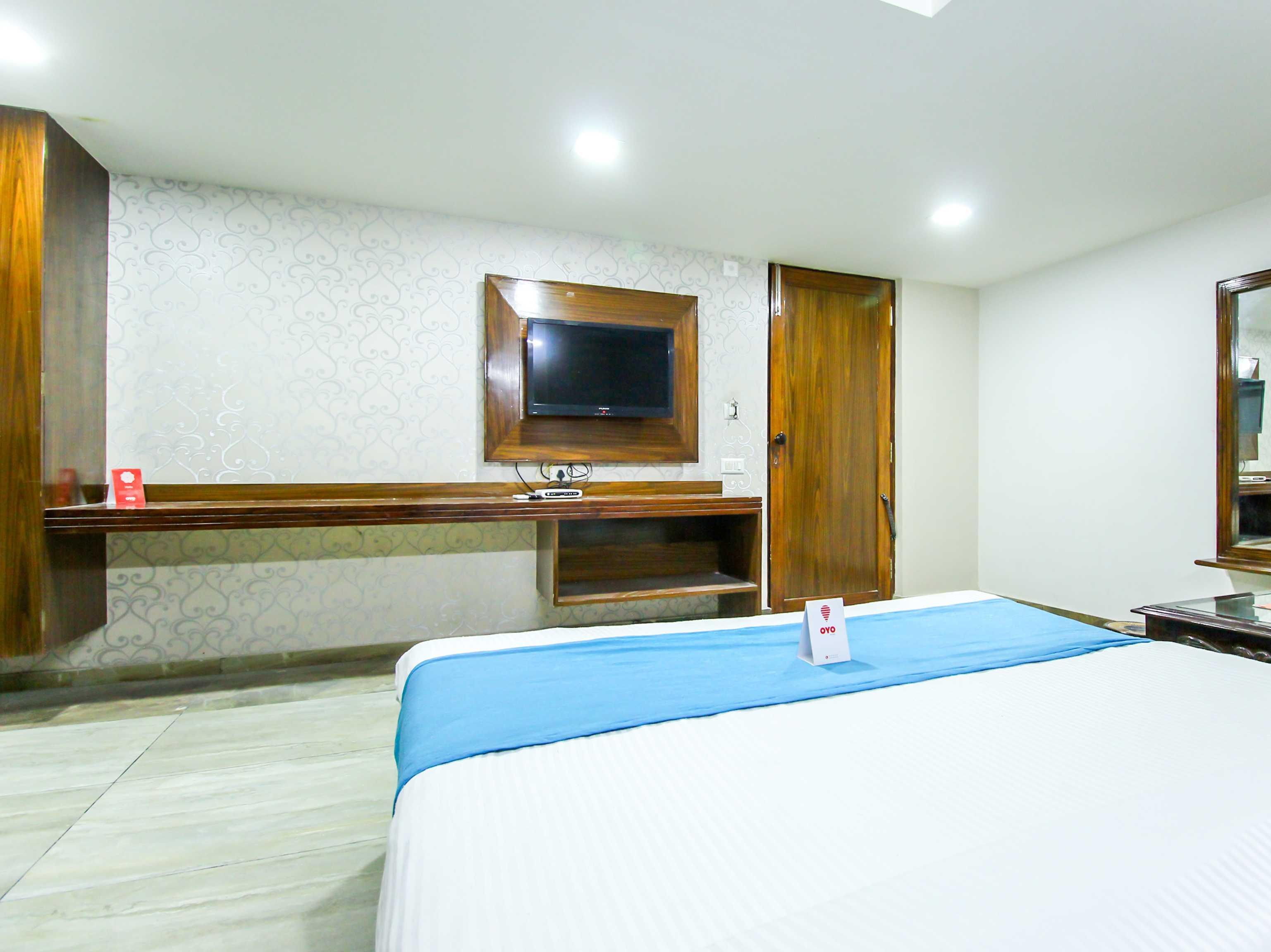 Hotel Seven Ahmedabad Ngoại thất bức ảnh