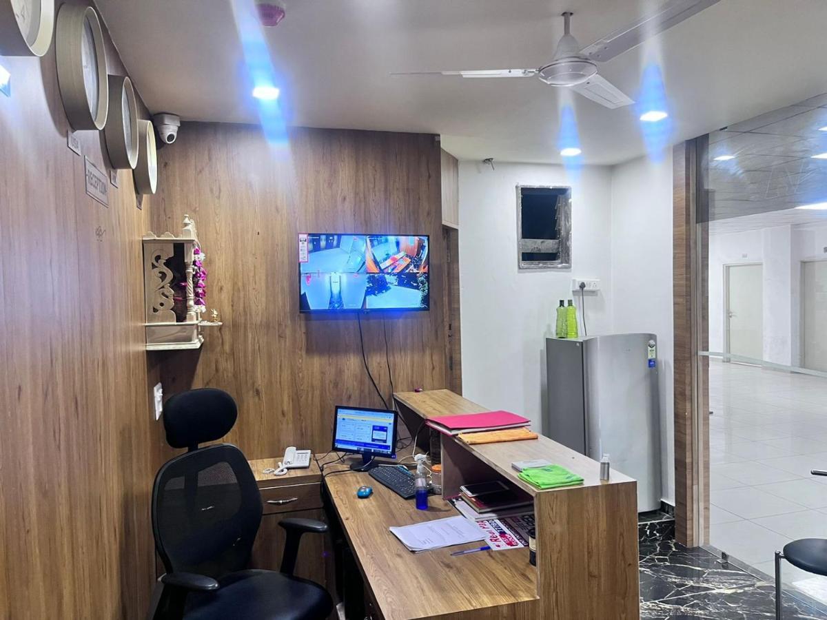 Hotel Seven Ahmedabad Ngoại thất bức ảnh