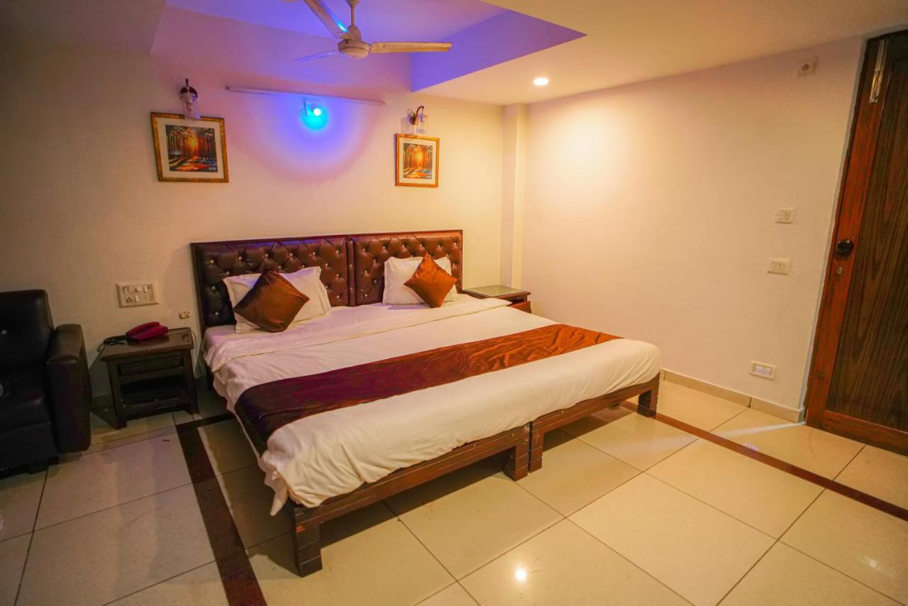 Hotel Seven Ahmedabad Ngoại thất bức ảnh