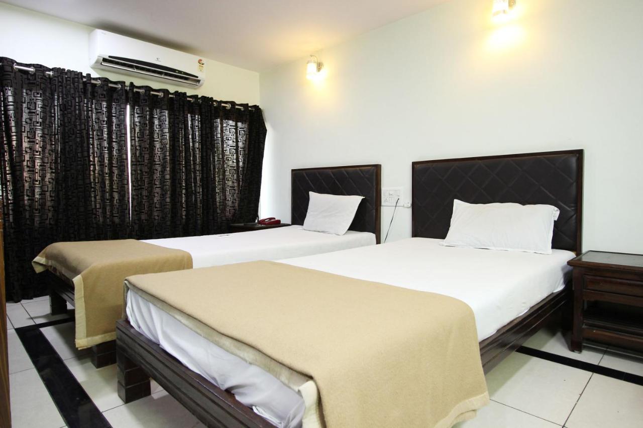 Hotel Seven Ahmedabad Ngoại thất bức ảnh